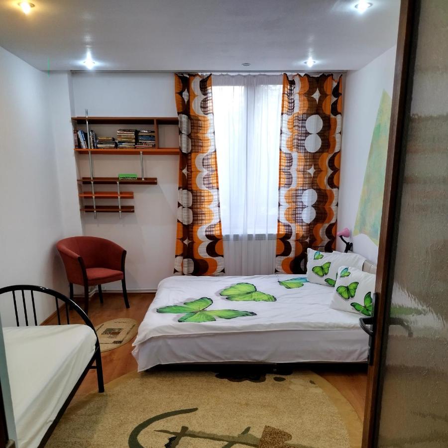 Apartament Camelia Petroşani Eksteriør bilde