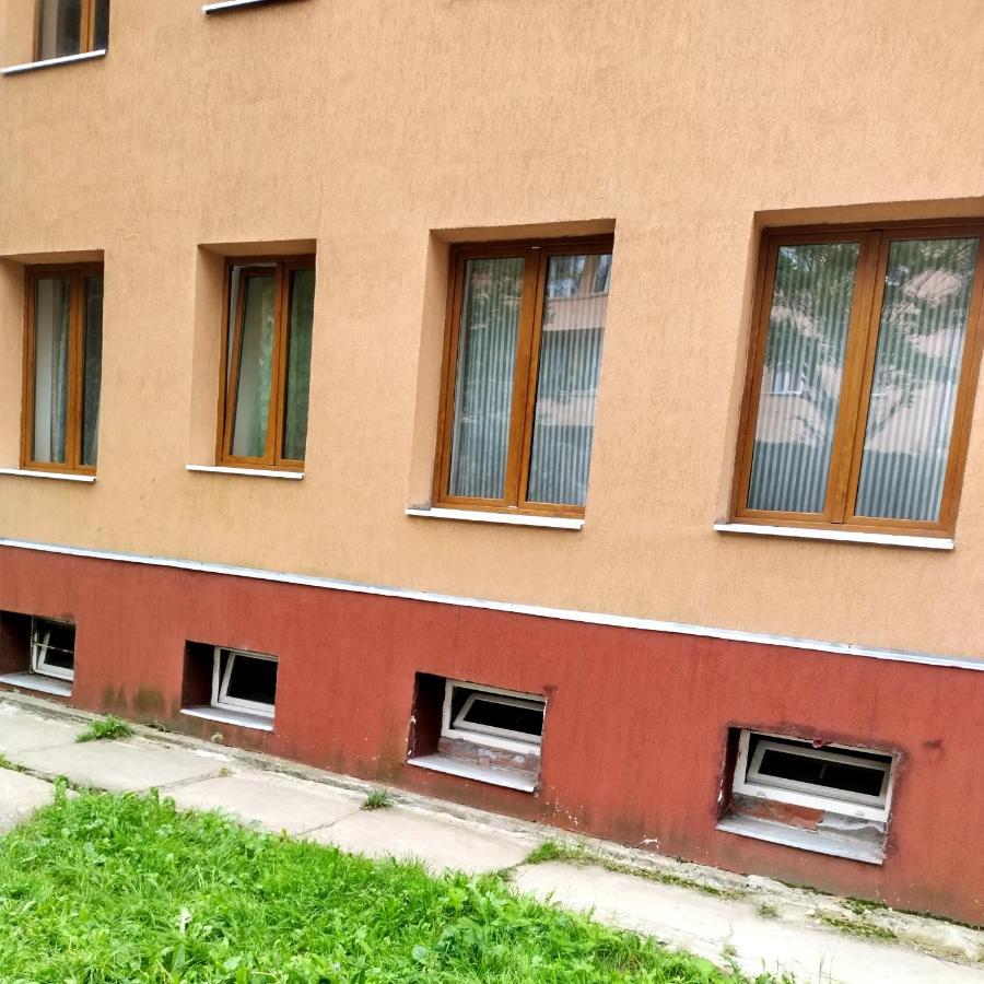 Apartament Camelia Petroşani Eksteriør bilde